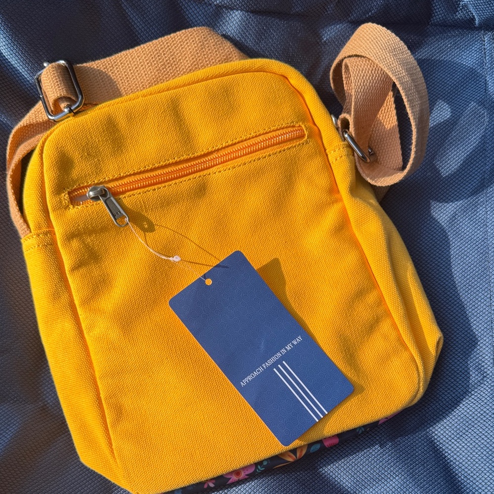 Leaner Girls Yellow Floral Crossbody Bag - Picture 2 of 4